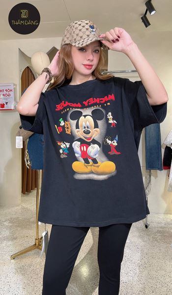 Aó thun form rộng cổ tròn tay ngắn mặt trước in hình 5 con Mickey và chữ chất liệu thun cotton