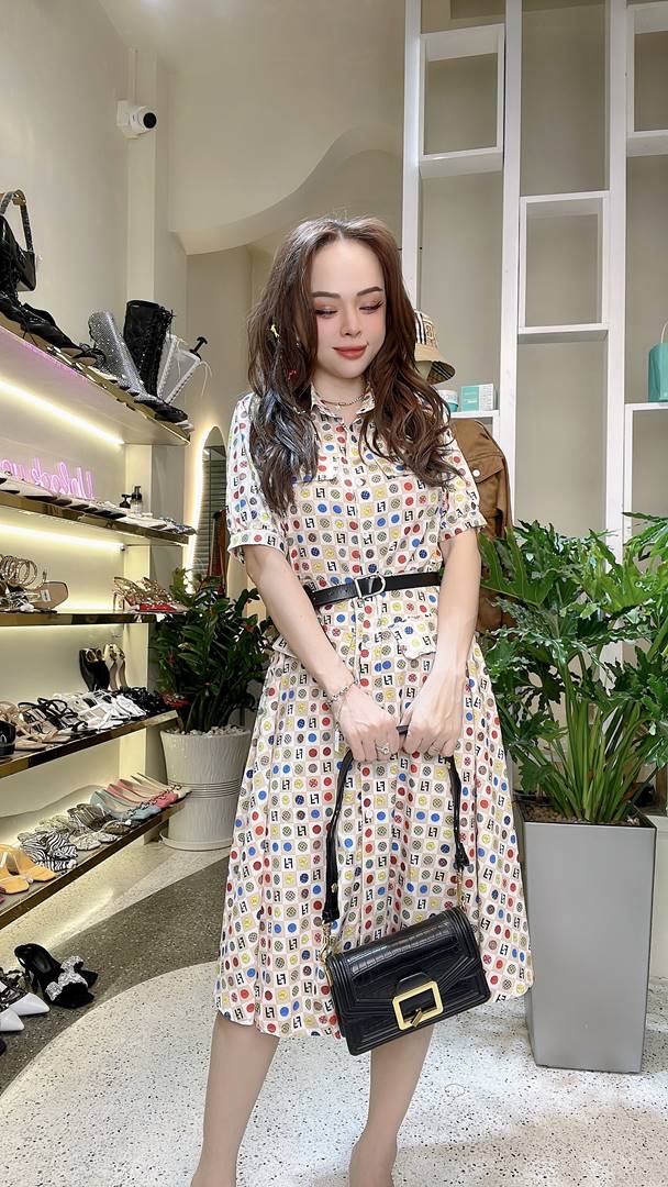 Váy Uniqlo dáng xòe tay bồng pick store | Shopee Việt Nam