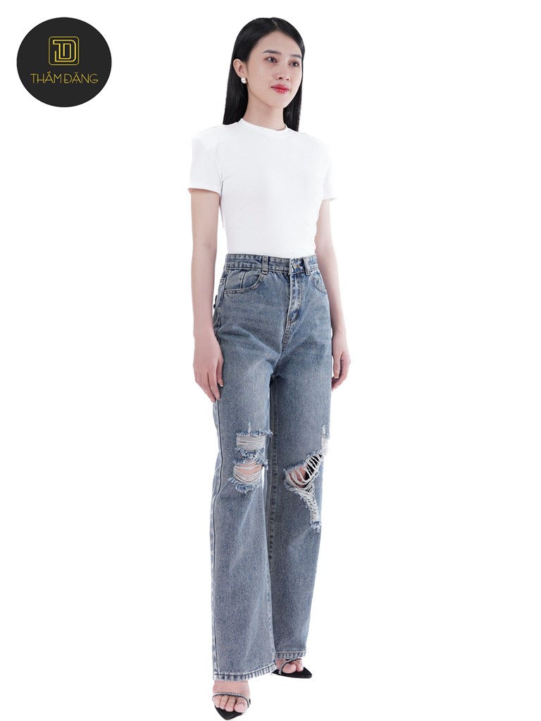 Phối áo croptop với quần jean lưng cao