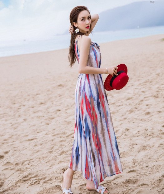 Checklist 20 mẫu váy đi biển mặc vào là đẹp